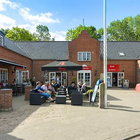 First Camp Bosore Camping *